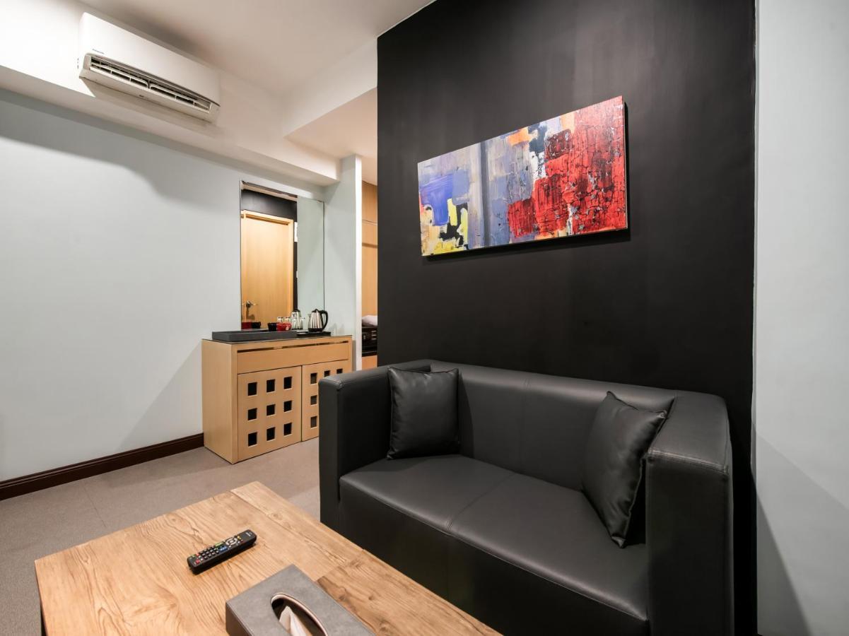 Superior One Bedroom Suite