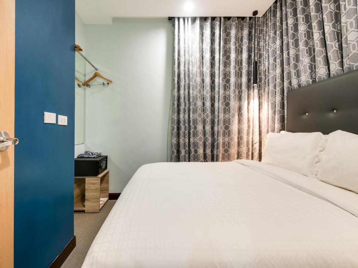 Superior One Bedroom Suite