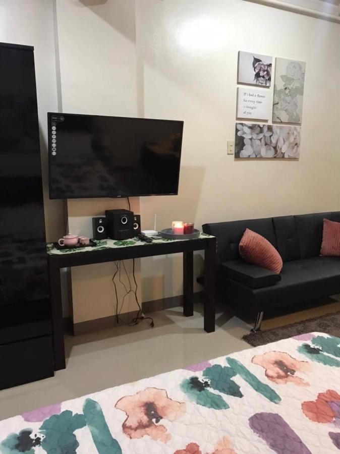 Deluxe Queen Studio