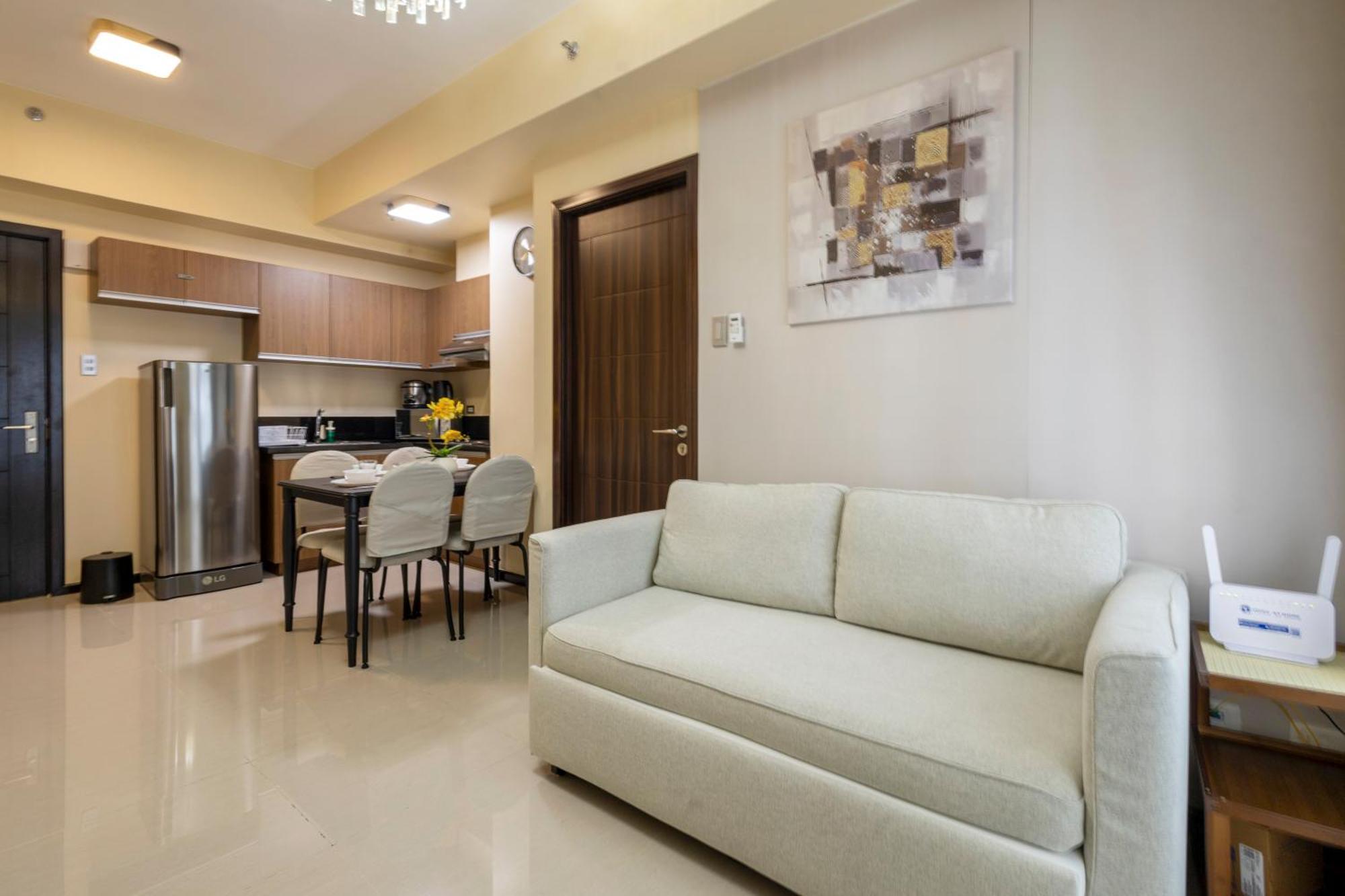 Deluxe One-Bedroom Apartment Ocean View