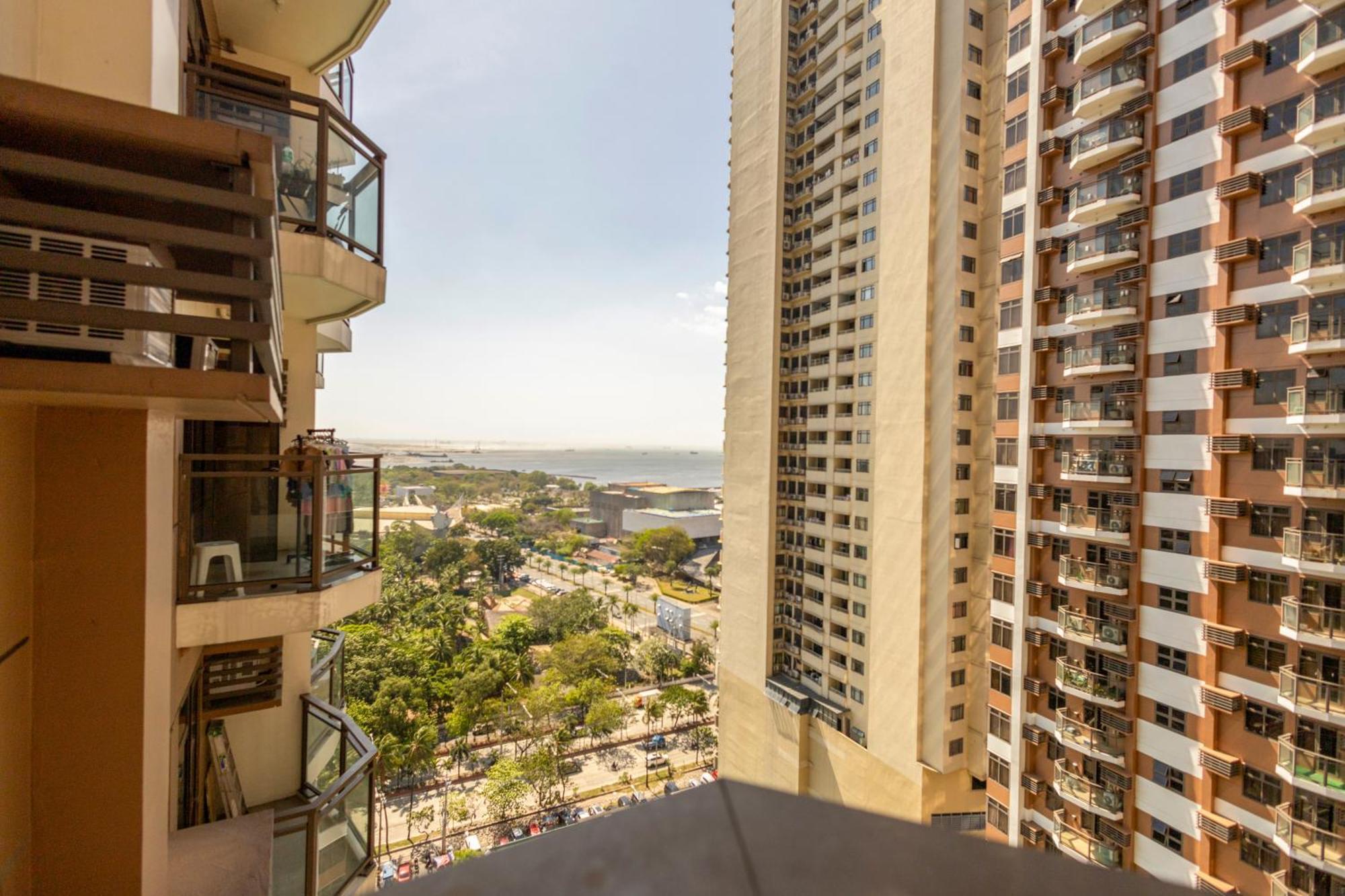 Deluxe One-Bedroom Apartment Ocean View