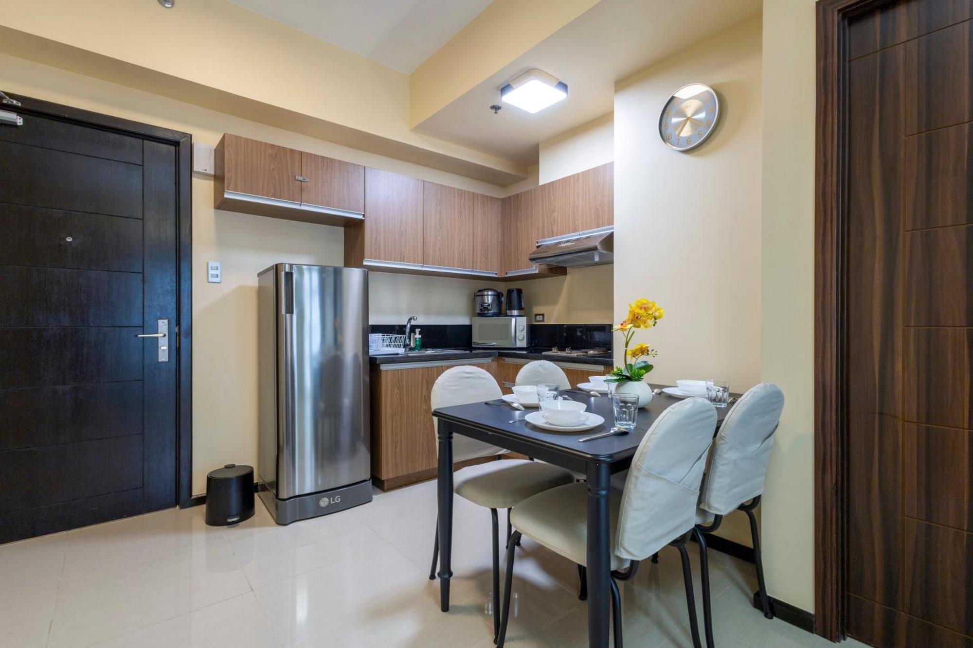 Deluxe One-Bedroom Apartment Ocean View