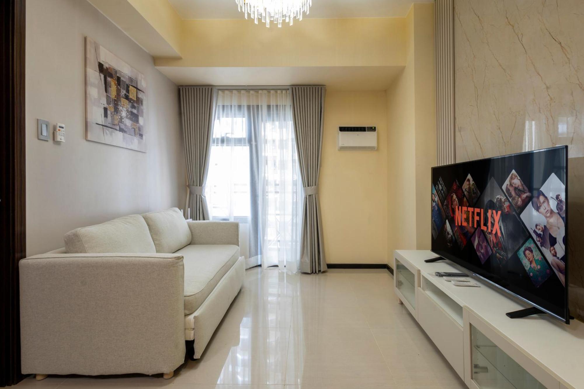 Deluxe One-Bedroom Apartment Ocean View