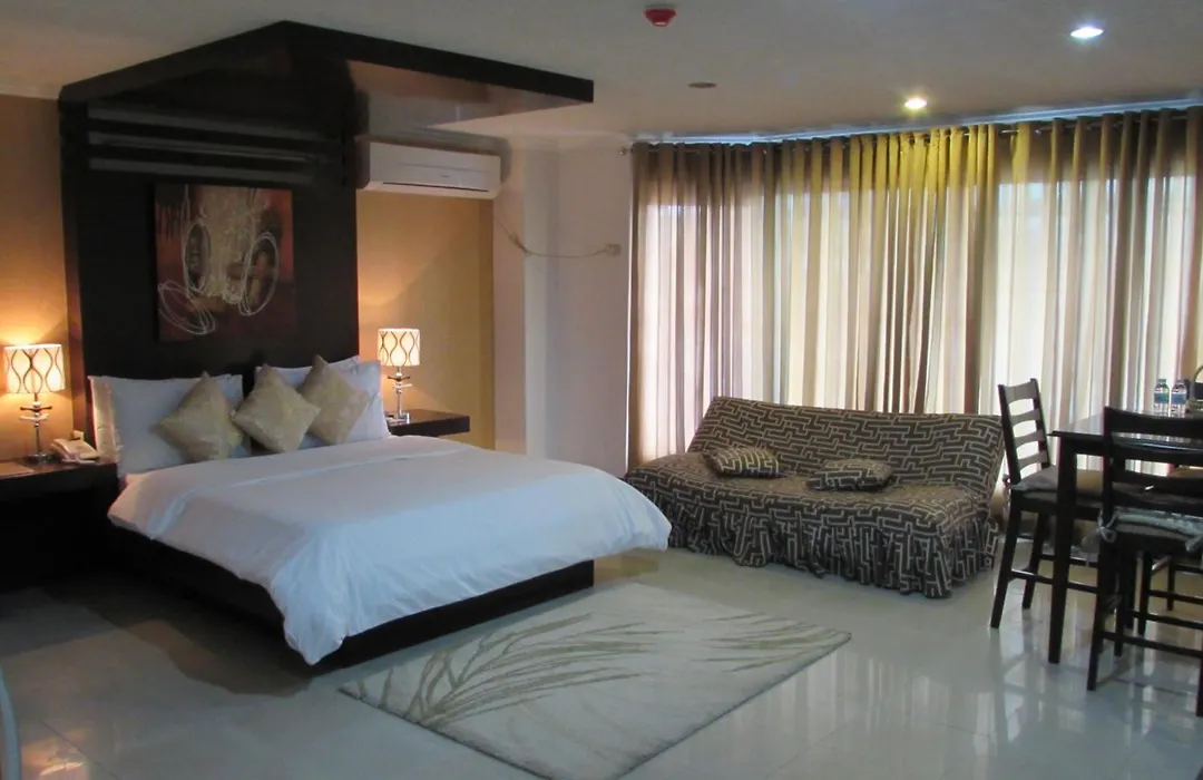 Oyster Plaza Hotel-1