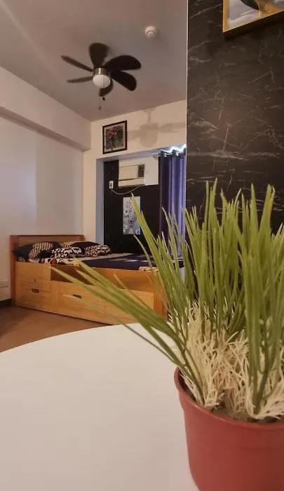 Deluxe Studio Unit In Qc For Staycation-1