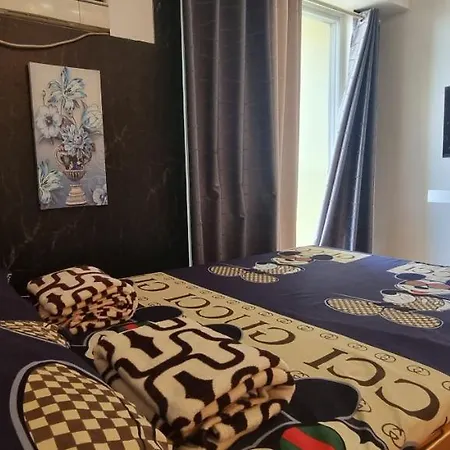 Deluxe Studio Unit In Qc For Staycation-2
