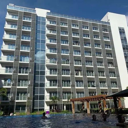 Modern And Cozy Studio Near Airport Terminal 3-3