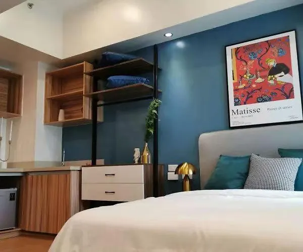 I Suites Malate Hotel & Condotel Manille